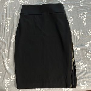 Expeess side zip black pencil skirt